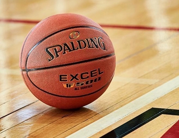 Spalding Excel Tf-500 on wood court